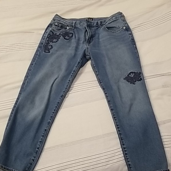GAP Girlfriend Jeans - Picture 1 of 2